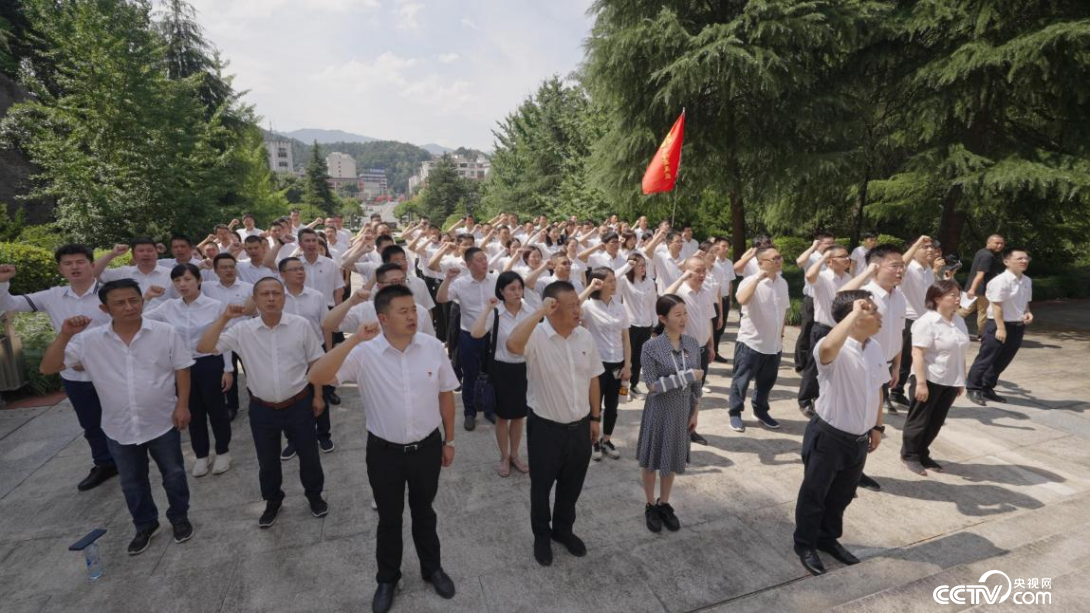 “红色走读”活动